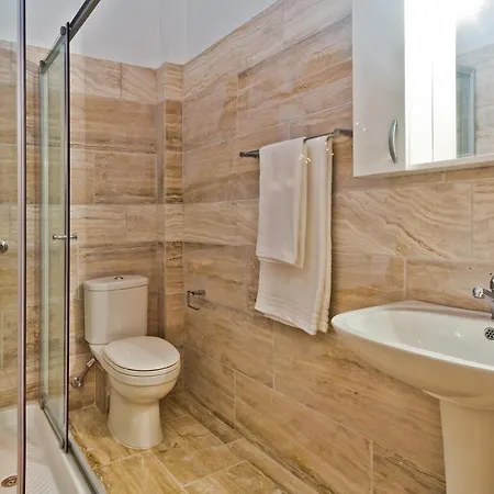 Petra Villas Apartman *